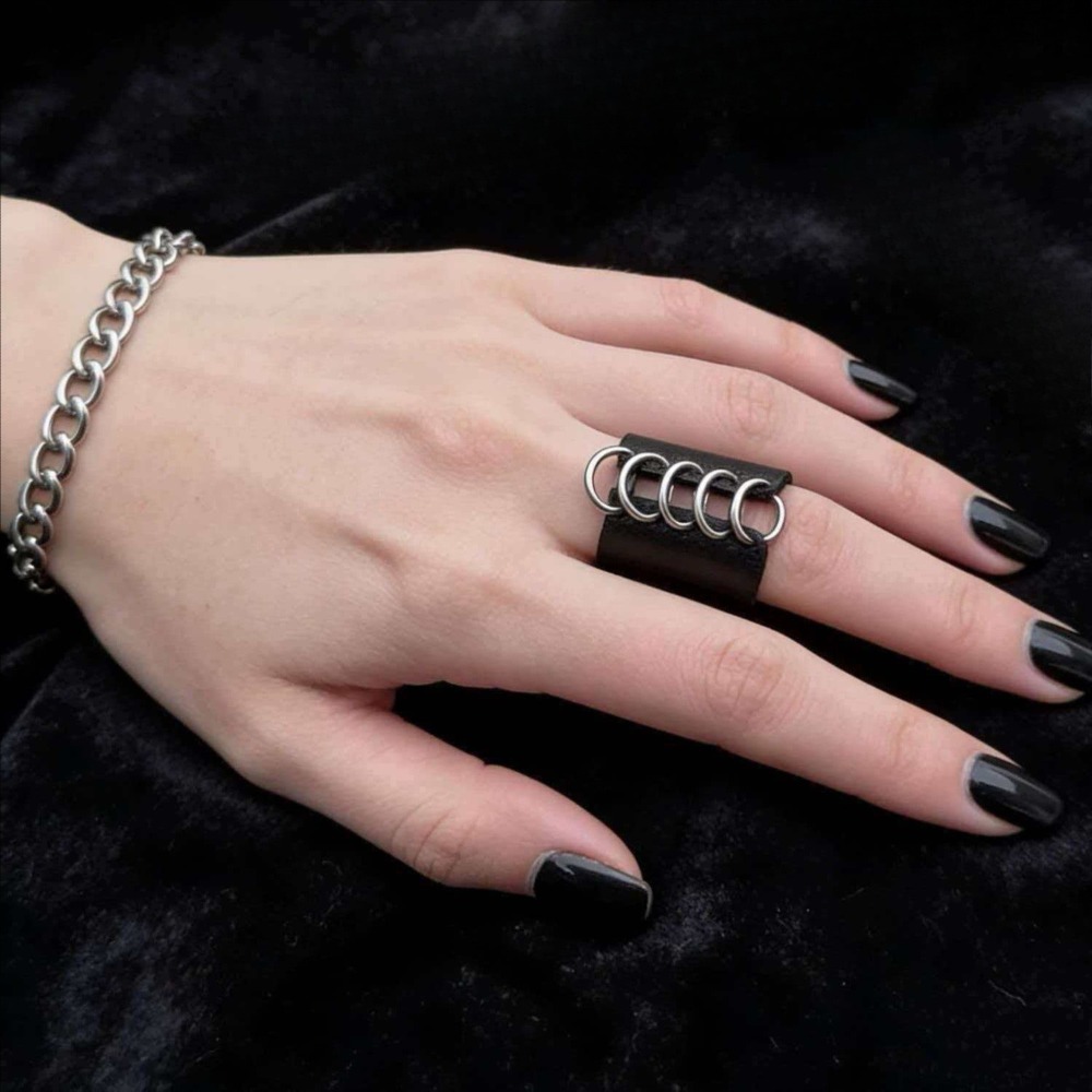 Cincin Kulit Hitam Bergaya Pun - Street Fashion Rings ulasan dan harga
